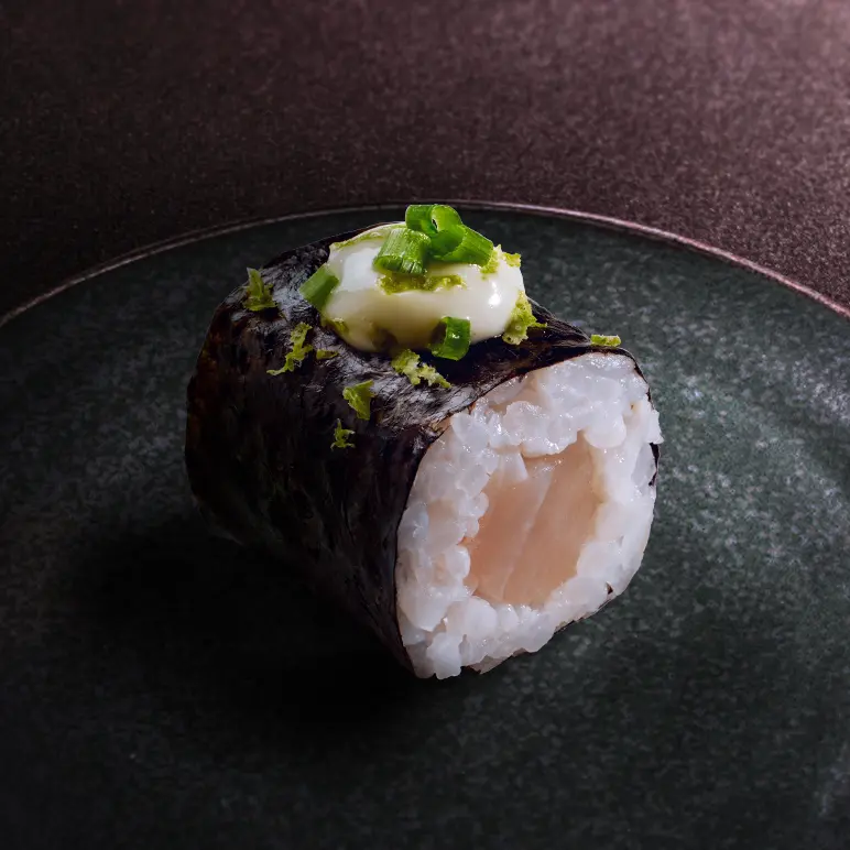 Maki yellowtail wasabi